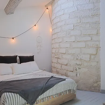 Colombet Stay'S - Rue Aristide Ollivier I *
